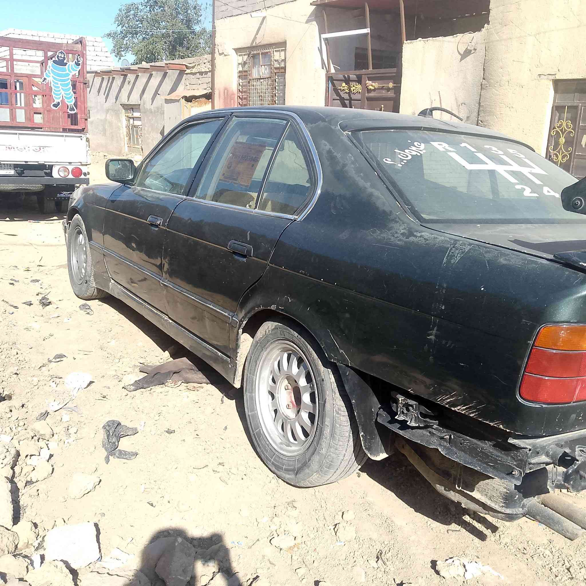 السلام عليكم بيأم للبيع 525 السعر 40قفل مكينه السيارة محوره vvt محركها جديد ولكيرجديد  ***********
