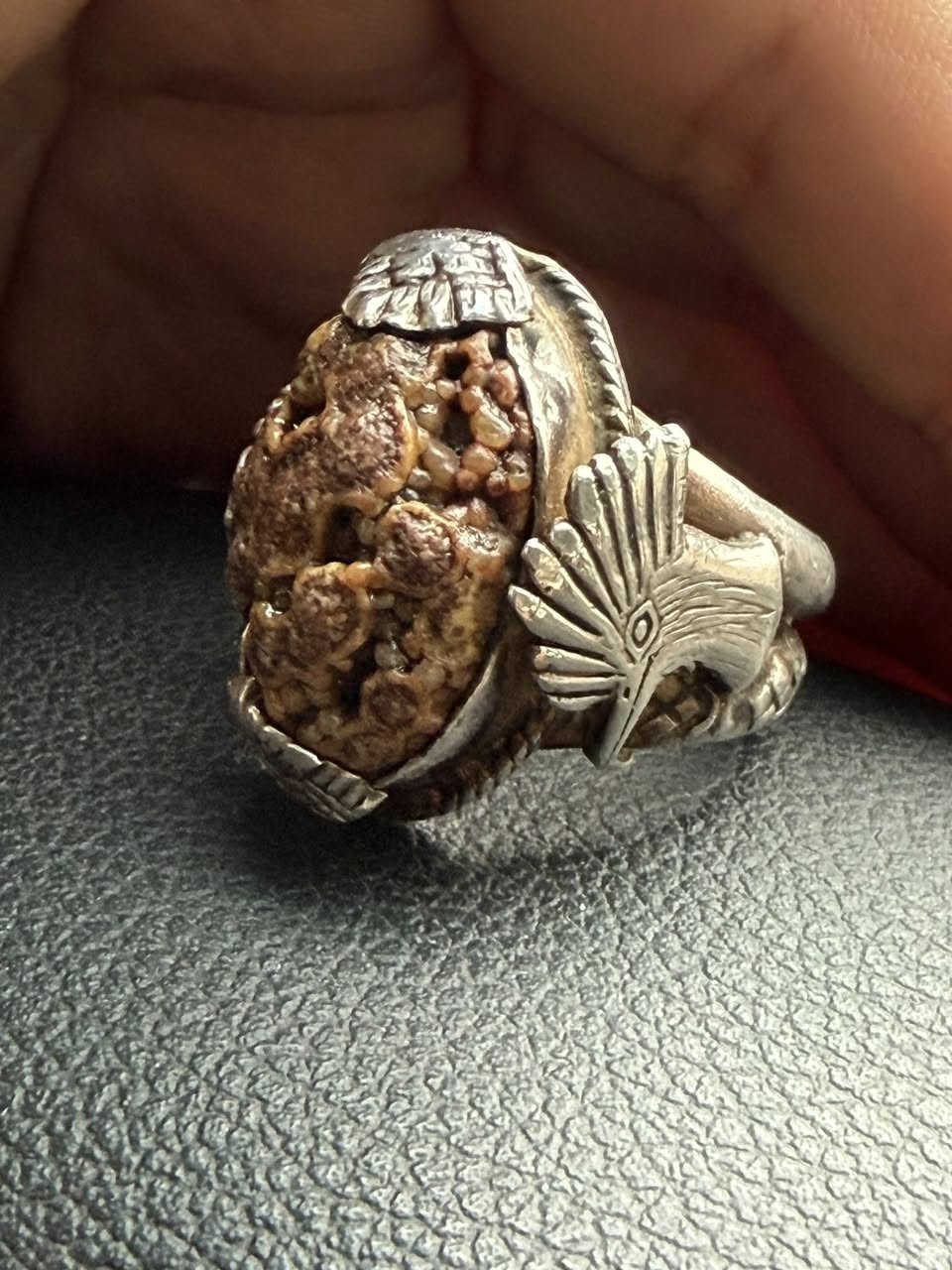 السلام عليكم / زوعه حمره نباعيه خامه
صياغة يدويه ثكيله قياسه٢٢
يوجد توصيل لجميع المحافضات
***********
