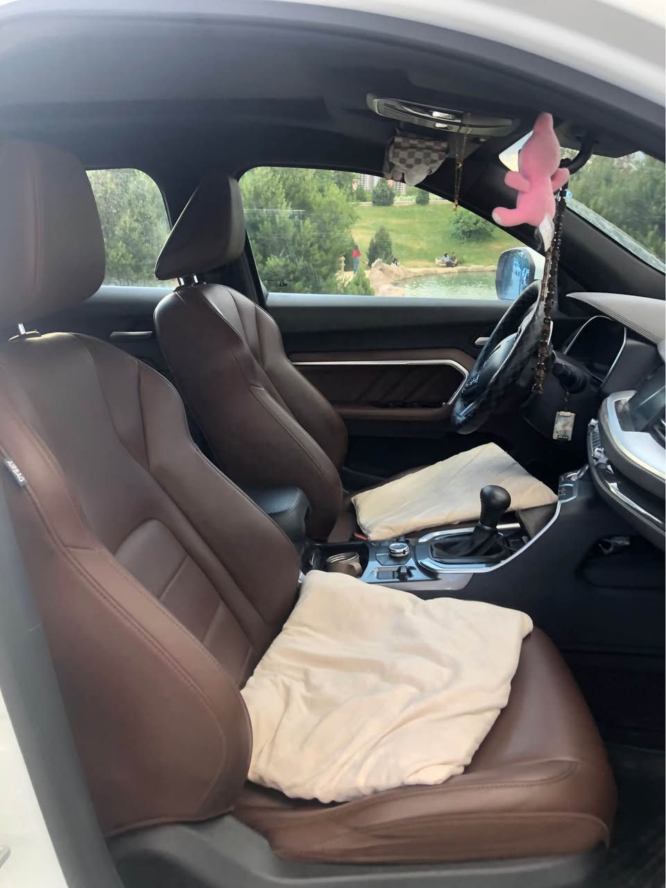 #بۆ_فرۆشتن 
جۆری سەیارە: Haval H6
مۆدێل: 2021
ڕۆیشتوو:54هەزار کم
پستن:٤
مه كينه :٢٠ توربو 
مواسەفات: فوول فوول (Luxury)
• پانۆراما و سەقف سلااید
• ٤ کامێرا و ڕادار و حەساس
• کوشن جلد و کارەبایی + هێته‌ری کوشن و سوکان
• شاشە گەورە، ئۆتۆ ستۆپ، هاند برێک کارەبایی
• بێ بۆیاخ (تەنها تۆزێک ساردی هەیە)
• بە ناوی خۆمە، سەنەوی ٤ مانگی ماوە بەسەر بچێت.
تێبینی: سەیارەکە زۆر پاک ڕاگیراوە و هیچ مەسرەفێکی تێدا نییە.
نرخ:153 وه ره قه و مەعامەلە يه كي كه م .
شوێن: سلێمانی
پەیوەندی: *********** (ڤایبەر و واتس ئەپ) / *********** (ئاسیا) السليمانية, العراق
