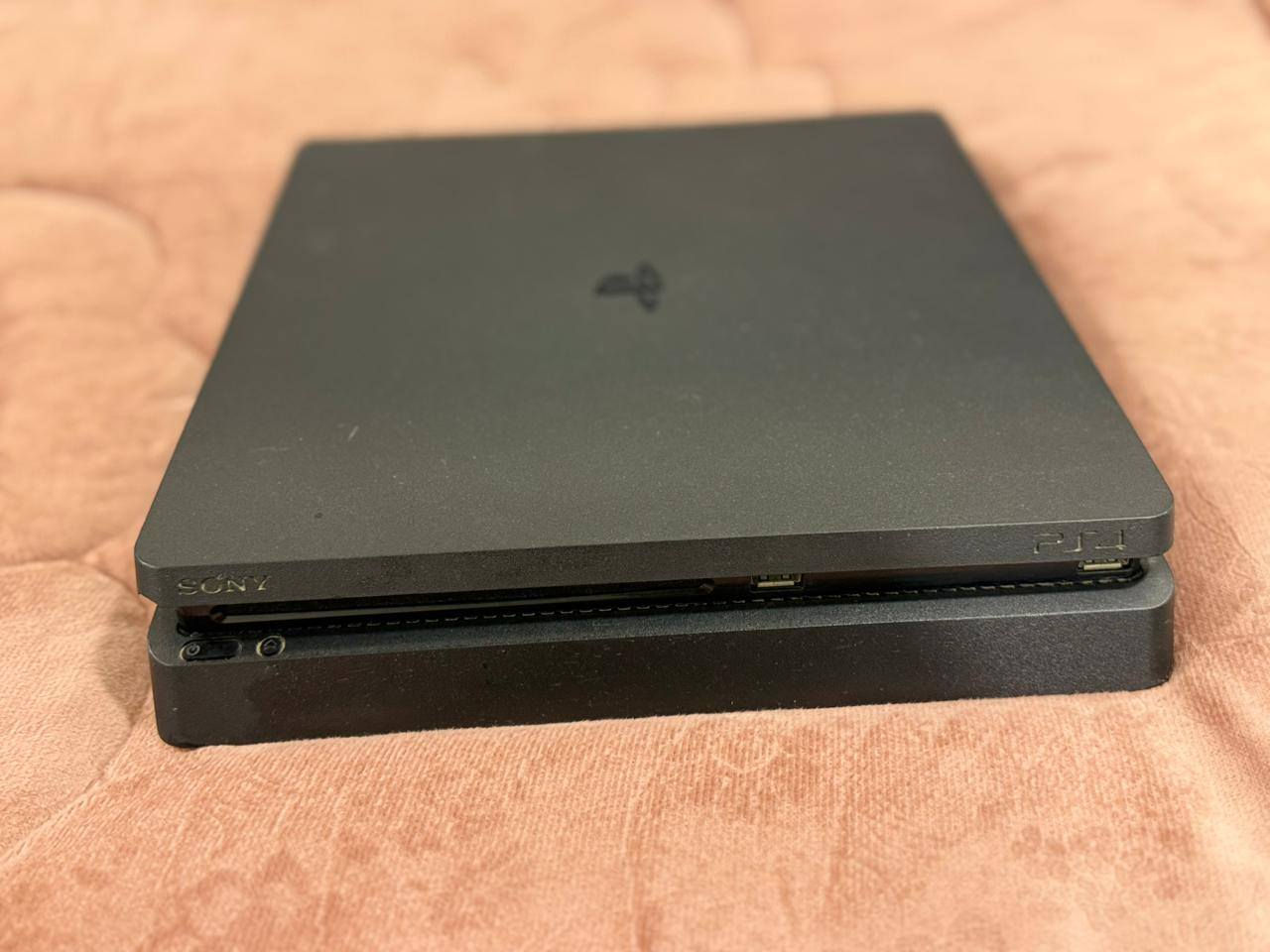 سلام عليكم بلى 4 ذاكرته 500جهاز نضيف كلش يجي وياه يدات مكاني بلدوره نظافته 90٪سعره 250************
