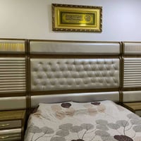 غرفة نوم • قليلة الاستعمال • خشب