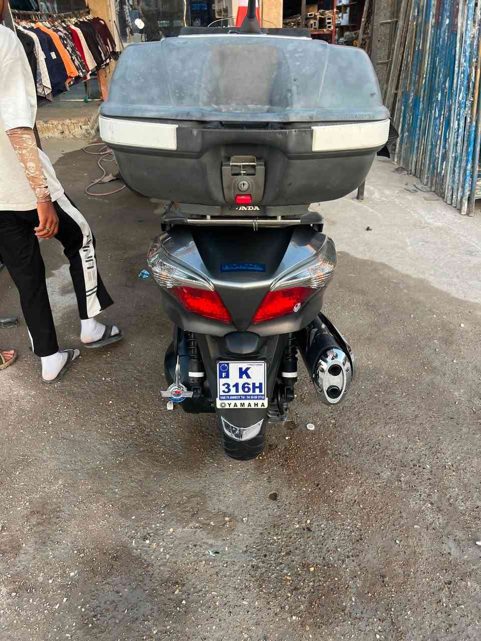 مرخص صاح الكروب
سلام عليكم سلفر جيتي محرك 400 مكفول من برغي 
ماشية 35 علية جنطة اوهوائيات العنوان بغداد حي أور سعر خاص ***********
