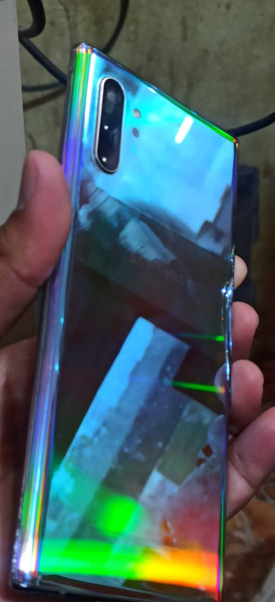 سامسونغ نوت 10 بلص
ذاكره 256
رام 12
ملحقات فقط كارتون
السعر 210 وبي مجال قليل 
مكاني عفك السوك المسكف قرب كهوه عباس حتوت


**إذا كنت صاحب هذا الإعلان وتريد حذفه لأي سبب، رجاءا أرسل رسالة إلى الدعم الفني**