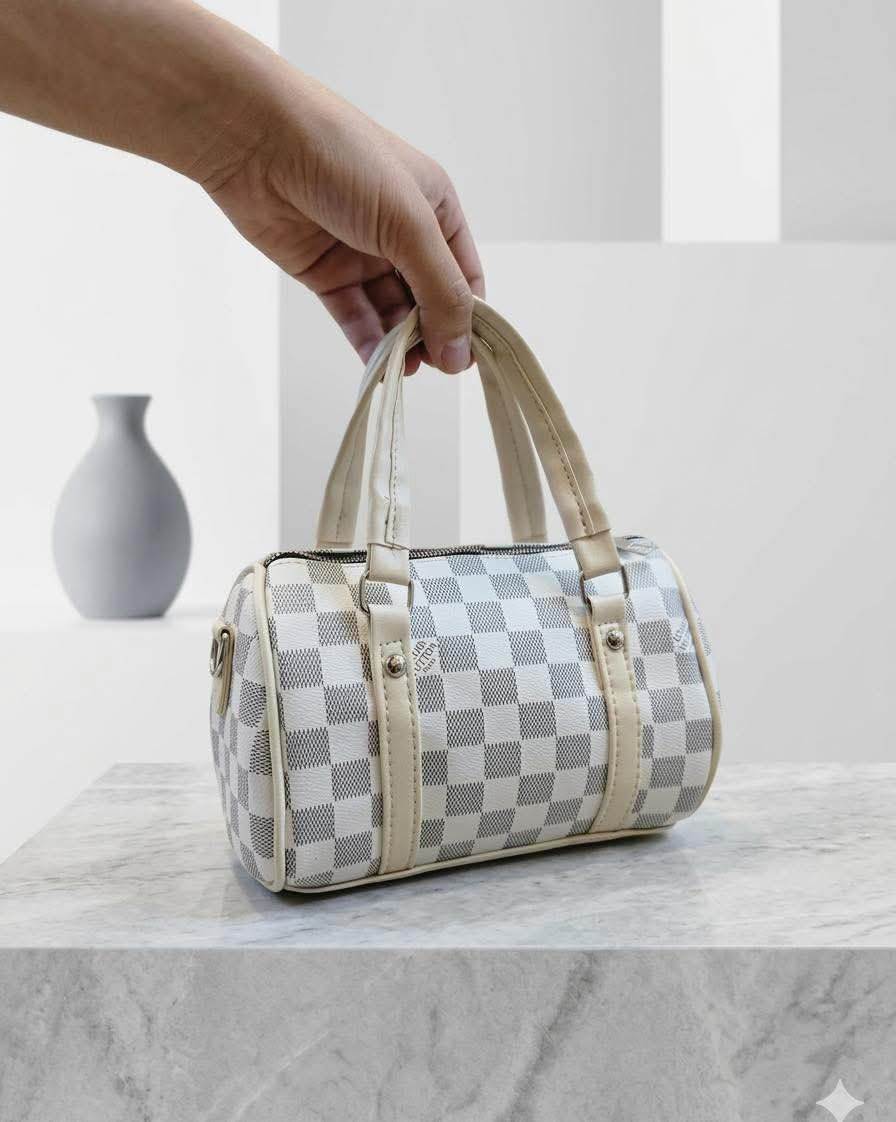 حقيبة نسائي
حجم صغير
السعر 7.000
——/——/——

توجد خدمة #توصيل
 طويريج 2.000
الاقضية البعيدة 3.000
كربلاء 3.000
باقي المحافظات 6.000


**إذا كنت صاحب هذا الإعلان وتريد حذفه لأي سبب، رجاءا أرسل رسالة إلى الدعم الفني**