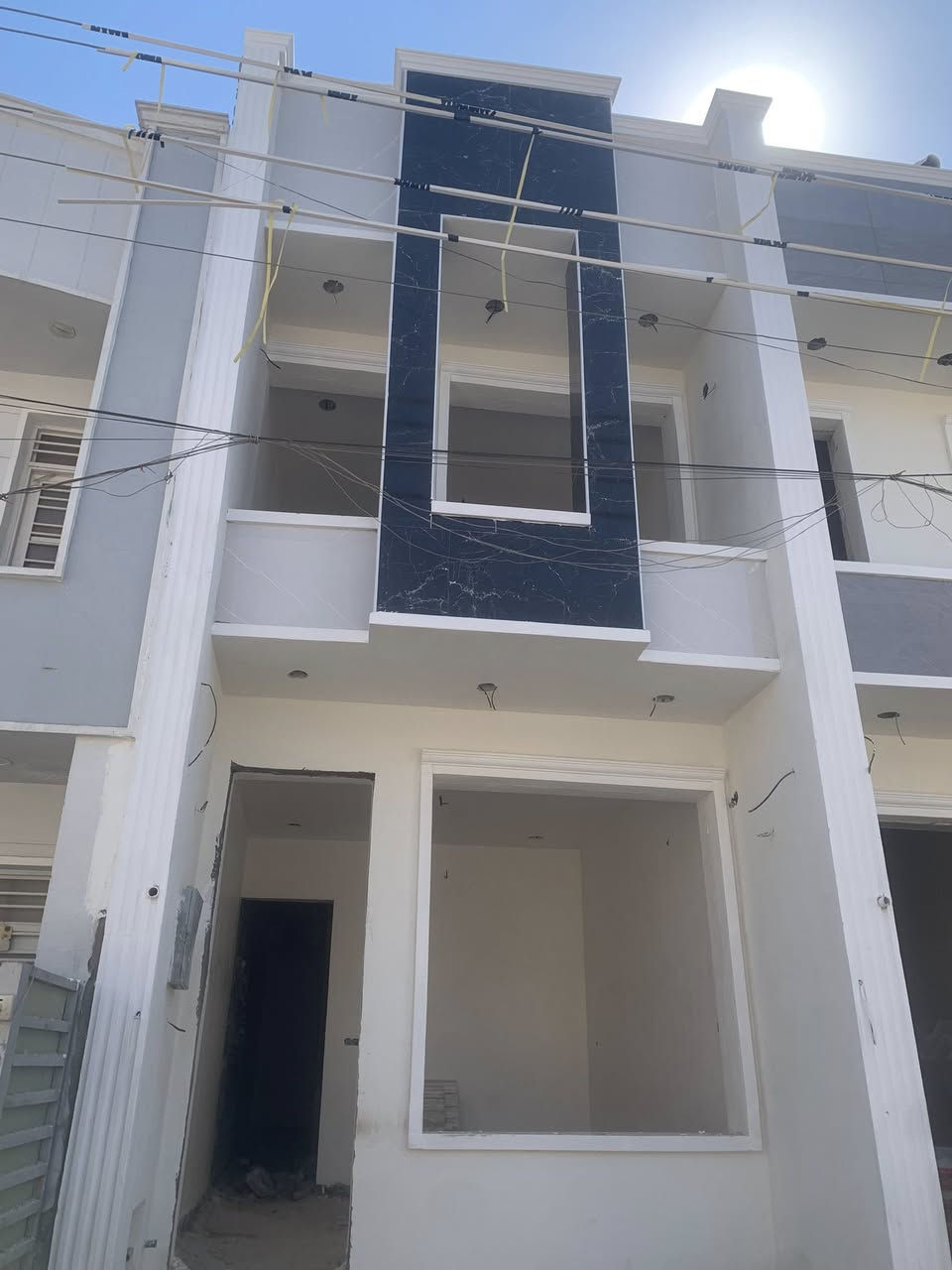 البيع دار مساحه 60متر وجها4
منطقه حي الري  
نهايت حي لاعلام الشباب
طابق اول صاله ومطبخ 
خدمات وغرفه نوم 
طابق الثاني غرفتين نوم وخدمات 
قيد لانشاء تستلم مفتاح شهر 
والاستفسار راسل صفحه او اتصل على رقم التالي
***********
***********
