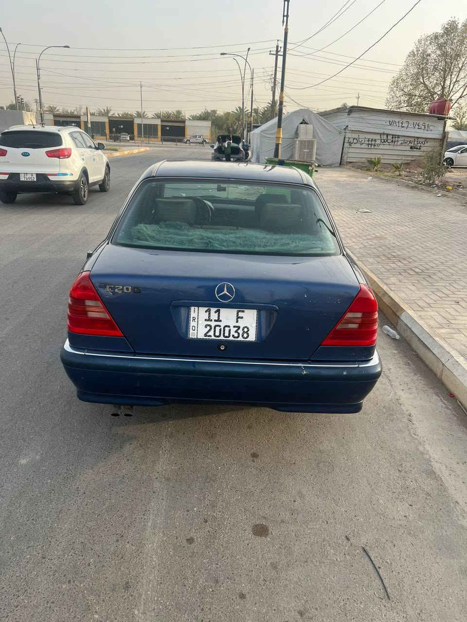 مارسدس سي موديل 1994 
مكينه 6 سلندر خراطيم 
كهربائيات شغاله
تبريد  كل منضومته جديده ثلج 
تخم تاير جديد 
راديتر واتربم ولف حماوه ماي زيتي كله جديد   
كشنات كهرباء 
مصبوغه عام
داش كام تصوير امامي خلفي 
بأسمي رقم بغداد انكليزي هزه جديده 
سعر ٦٠

حداديه يرادله ترتيب فقط 
هاي كل تفاصيله 

المكان السماوه قضاء الرميثة 
***********
