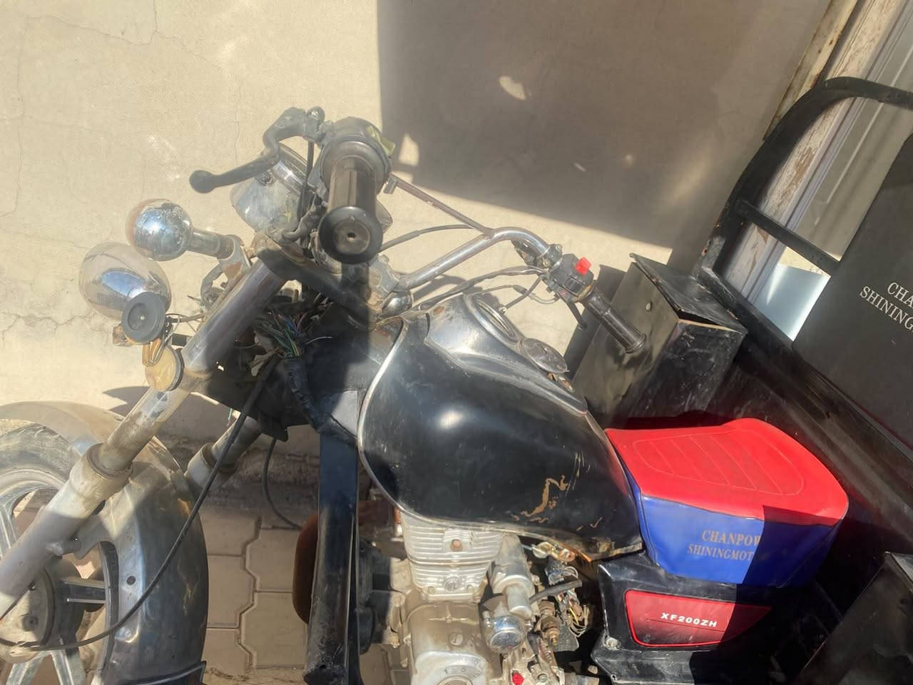 ناونیشان کرکوک 

ژم.  ***********

سعر ملیۆن و مجال بێعەیبە 
سعر ملیون و بیە مجال
