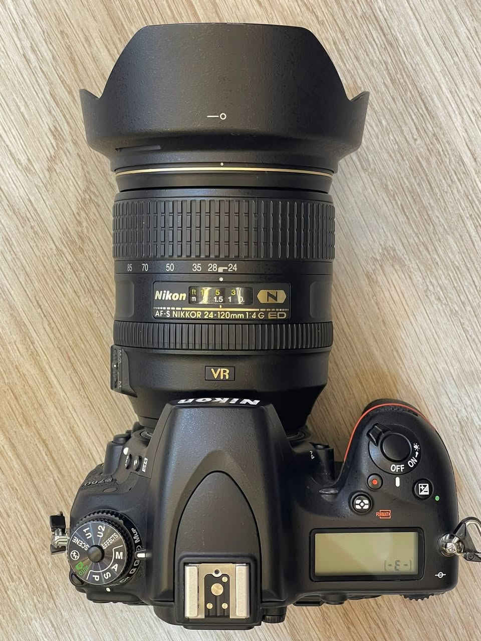 للبيع ٧٥٠دي
فول فريم كامرهً جديده مكفوله من العطل والتصليح 

معه عدسه نانو كرستال ٢٤ /١٢٠

جديده الشتر ١٨ كي كأمره احترافيه مكاني بغداد تجي تفحص الباب البيت كأمره اصليه مكفوله  

***********
