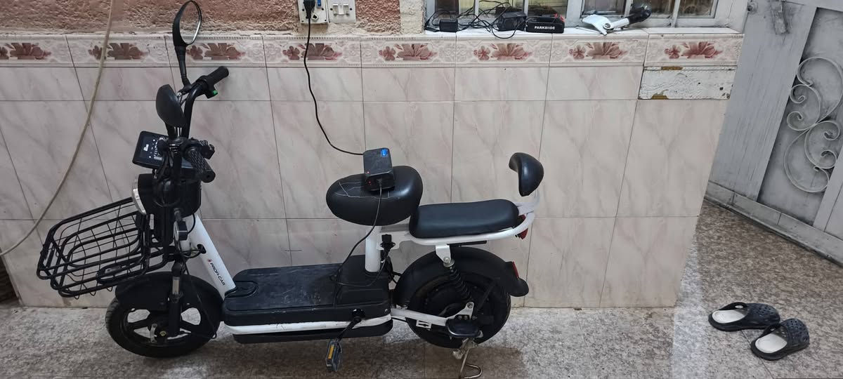دراجه شحن للبيع حجم ١٨ جديده مابيه اي نقص كهربائيات شغاله تايرات جدد
بطاريات نص عمر السعر ٢٥٠ الف المكان سوق الشيوخ***********
