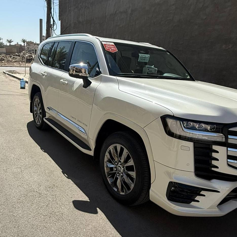 لاندكروز  2025 الفئة VX LIMITED S
 ضمان شركة ساز رقم اربيل مميز +مغلفة PPF
 ضمان 10 سنوات مكفولة كفالة عامة ماشية 25 الف سيارة جديده جداً وستخدام شخصي +صيانة تبديل دهن وفلاتر بالشركة مجاناً 
1-تون تيربو 
2-حساسات محيطية - رادار امامي خلفي جانبي 360 درجة
3-تحكمات 4جهات تحديد مسار قيادة ذاتيه حساس ستيرن رجاج 
4-مقاعد كهرباء امامي وخلفي + تدفئه تبريد
5- كامرات محيطية 360 درجة 
6- لايتات استشعار مع الجو 
7-سماعات JBL
8-انارة داخلية شاشات خلفية 
9-كامرا مراية خلفية +مانع ضباب جانبي
10-ابواب شفط 
11- تحكمات قيادة 3 وضعيات 
12- فول تحكمات 4x4 
13- مقعد السايق 3 وضعيات

رقم صاحب سيارة ***********
