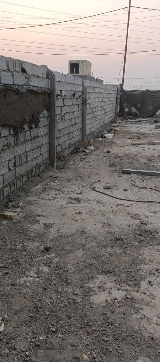 قطعه ارض 200 متر للبيع 
في مجمع الخزاعل خلف مجمع حيدر الحاج هندي 
كافه الخدمات تبليط اناره ماء مولده 
للتواصل ***********
