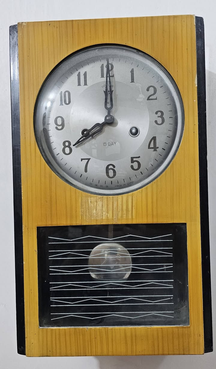 للبيع ساعة جداريه نوع صيني قديم انتاج سبعينات بحالة ممتازة  ام الرقاص تكويك نصب كل 15 يوم تدق الساعات وانصاف الساعات  السعر مع التوصيل ب 70 الف


**إذا كنت صاحب هذا الإعلان وتريد حذفه لأي سبب، رجاءا أرسل رسالة إلى الدعم الفني**