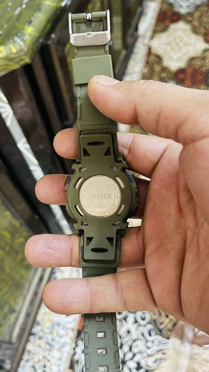 السلام عليكم هذني ساعات مراوس او بيع عنواني بغداد***********
