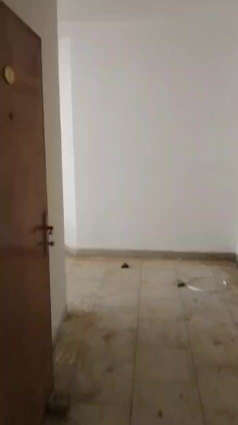 يتوفر شقه للبيع في مجمع ام العصافير السكني الجديد
في الدور الأول بمساحه 135 متر فئه معوقين
 تحتوي على غرفتان نوم
مع صاله كبيره ومطبخ ومخزن
 وحمامان اثنان وثلاث بلكونات

يكون سعر الشقه بمقدمه 25 مليون
مع التسديد الشهري 40 الف

باقي عليه 19 مليون 

للاستفسار أكثر الاتصال على الأرقام التاليه
***********
