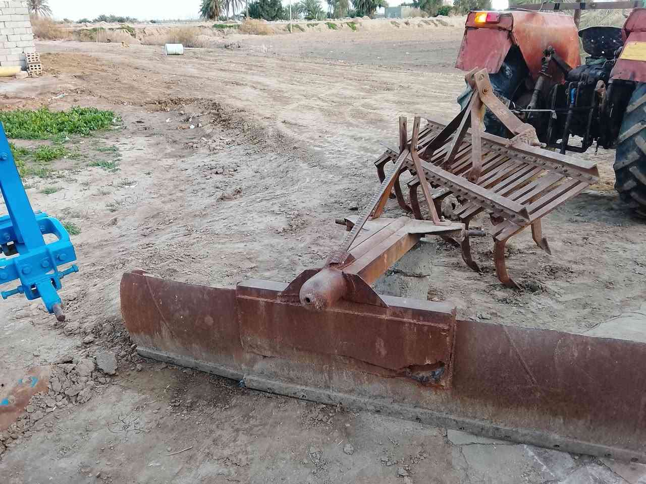 سلام عليكم عنتر موديل 89وضع شركه وياها فدان وخرماشه ومعدلان جاهزه باور تخم تاير جهاز  الرفع كله شرط الفحص لوحات وسنويه بدون تحويل السعر خمسه وربع وبيها مجال مكان بابل قرب الخط السريع ***********
