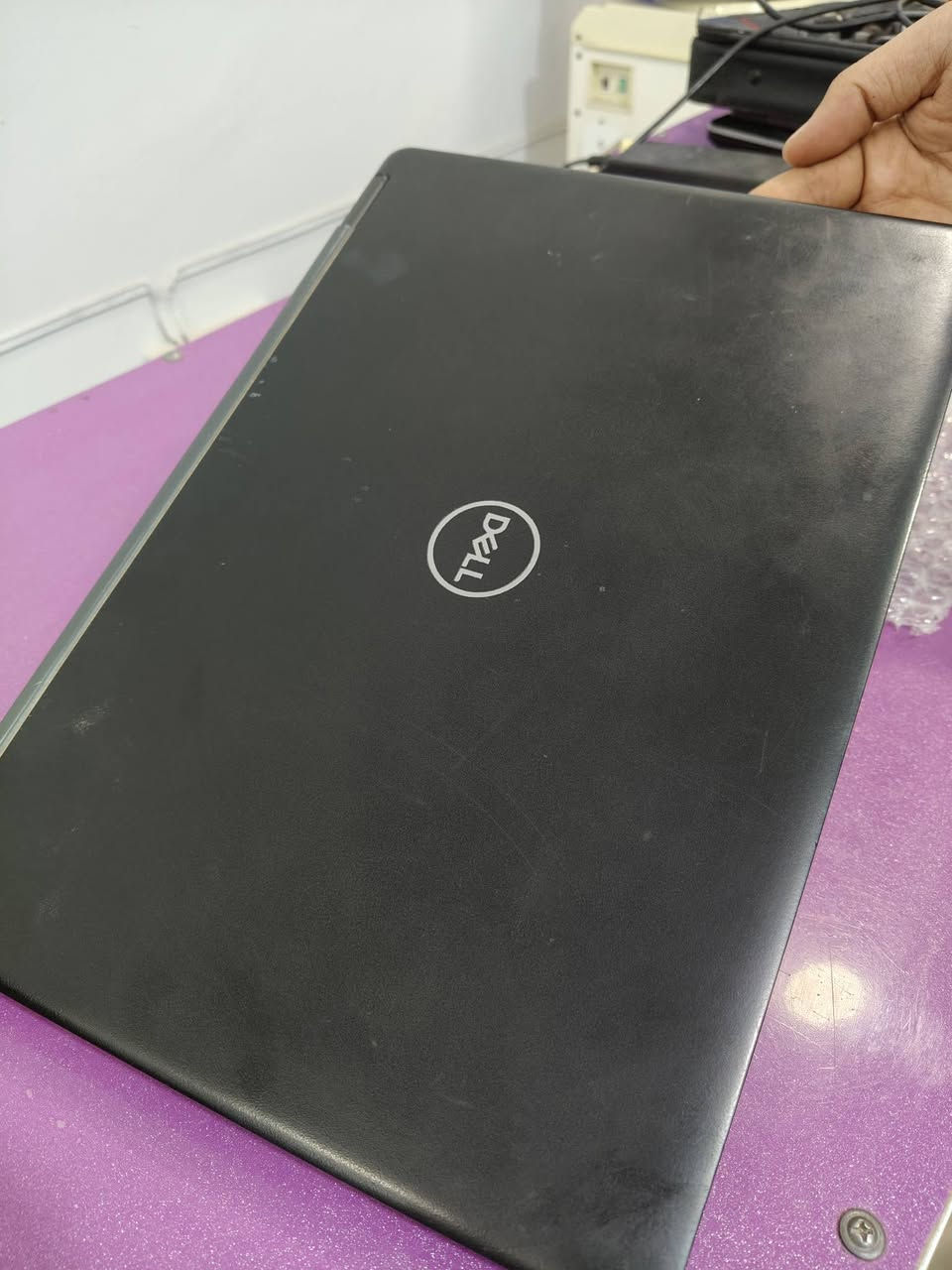 السلام عليكم لابتوب للبيع مواصفاته:
معالج: ci7 
رام: 16
هارد : ssd256
حجم: 14
الجيل الثامن
شركة : DELL
سعر: 325


**إذا كنت صاحب هذا الإعلان وتريد حذفه لأي سبب، رجاءا أرسل رسالة إلى الدعم الفني**