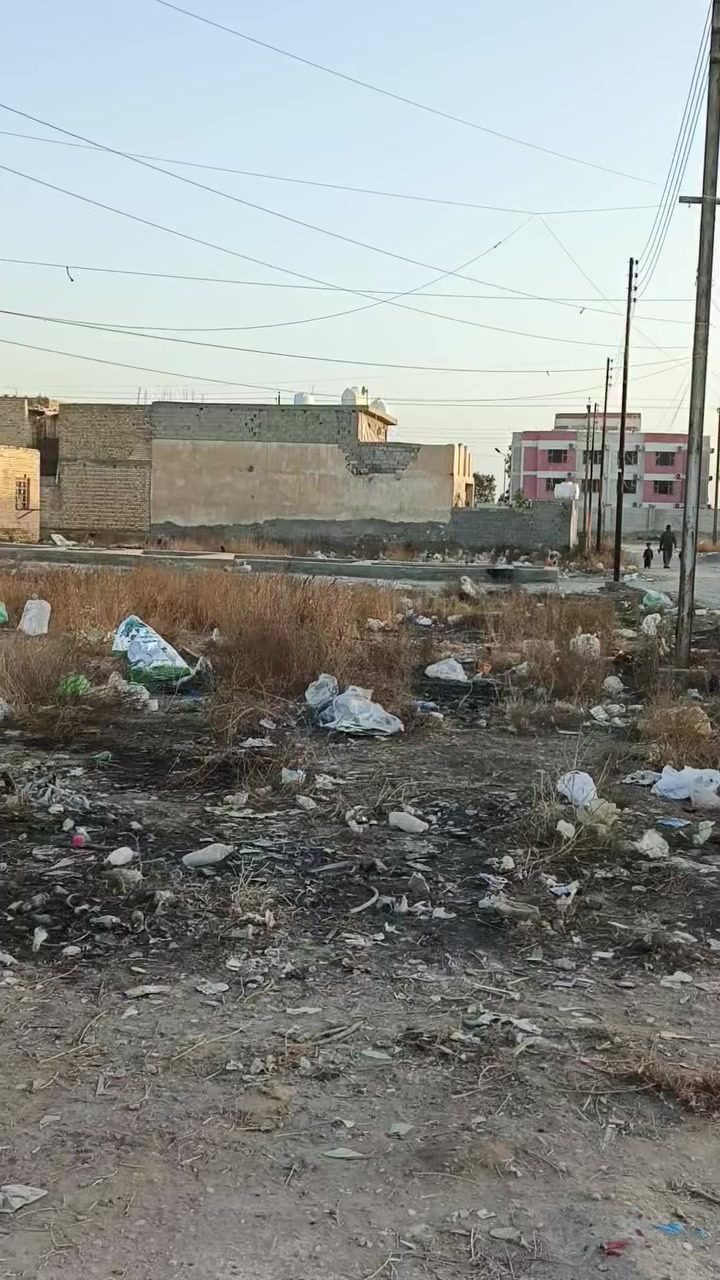 السلام عليكم عندي ٥٠ متر قطعه منطقة ٦٠٠٠ بسعر مناسب ركن اصلي للتواصل ‏‪***********‬‏
