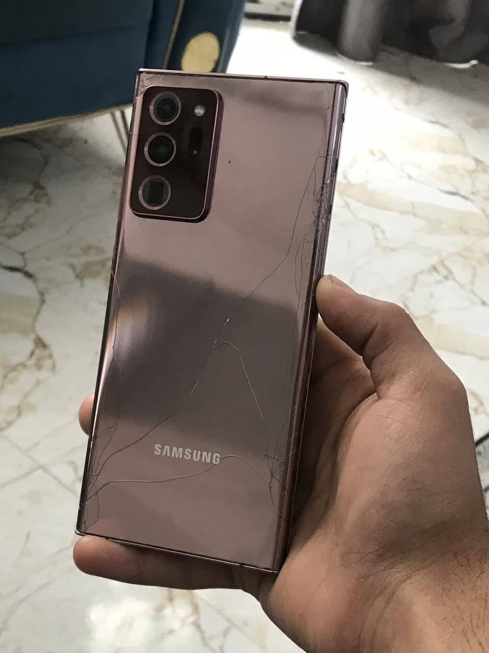 سلام عليكم 
Galaxy Note20 Ultra  
جهاز بلادي ع وضع الشركه 
ذاكره 256
ببجي 90فريم 
نضافه 100 
فقط فطر بالضهر ممأثر ابددد 
للبيع او مراوس بايفون فقط 
مكاني بعقوبه التحرير 
***********
