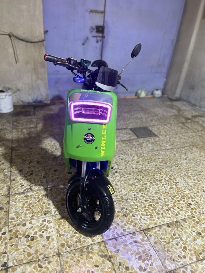 دراجه شحن نوع R7دراجه نضيفه بس لملف عاطل مكاني بصره الابله لسعر ٢٠٠رقمي ***********
