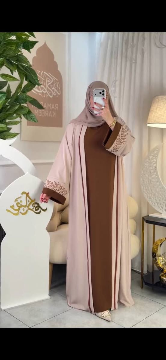 كولكشن العيد✨🔥
عباية بشت مع بينصل💞

موديل تحفه 🫰🏻
متكون من بينصل بشت حزام
خامه دابل تركي صيفي ✨

قياس 38 40 42 44 46 48 
متوفر 4 الوان✨

سعر 37الف للمندوبات🫶🏻
يتوفر كميه للترويج❤️‍🔥


**إذا كنت صاحب هذا الإعلان وتريد حذفه لأي سبب، رجاءا أرسل رسالة إلى الدعم الفني**