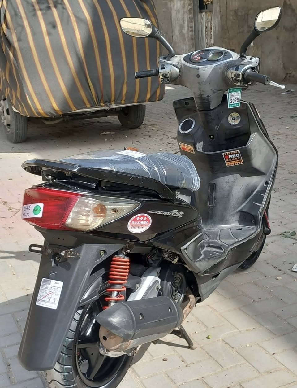 السلام عليكم شباب دراجة البيع سكنس فحل كوري كفاله عامه جيب فيتر وتعال افحص مكان بغداد مدينة الصدر ال سعر 900 وبيه مجال الرقم *********** متواجد وساب وبيك خير وتدلل
