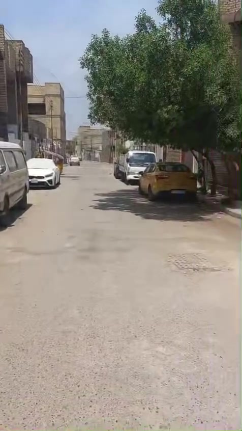 بيت للبيع المساحه 100 الوجه خمسه ونزال عشرين طابق ونص ام الكبر منطقت علي السمر للستفسار ***********
