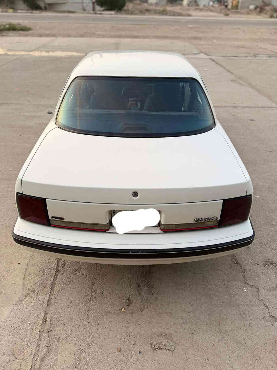 السلام عليكم اولدز سيارة نضيفة جدآ كشر صبغ جمالية فقط.وداخل جديد شركة .دشبول جديد تخم تاير جديد كهربائيات كلها شغالة كيجات كلها شغالة رقم بغداد أنكليزي /بسمي ريمونت كير محرك جيد جدآ 
مكان بابل السعر 53وبيه مجال ‏‪0771 970 7700‬‏
