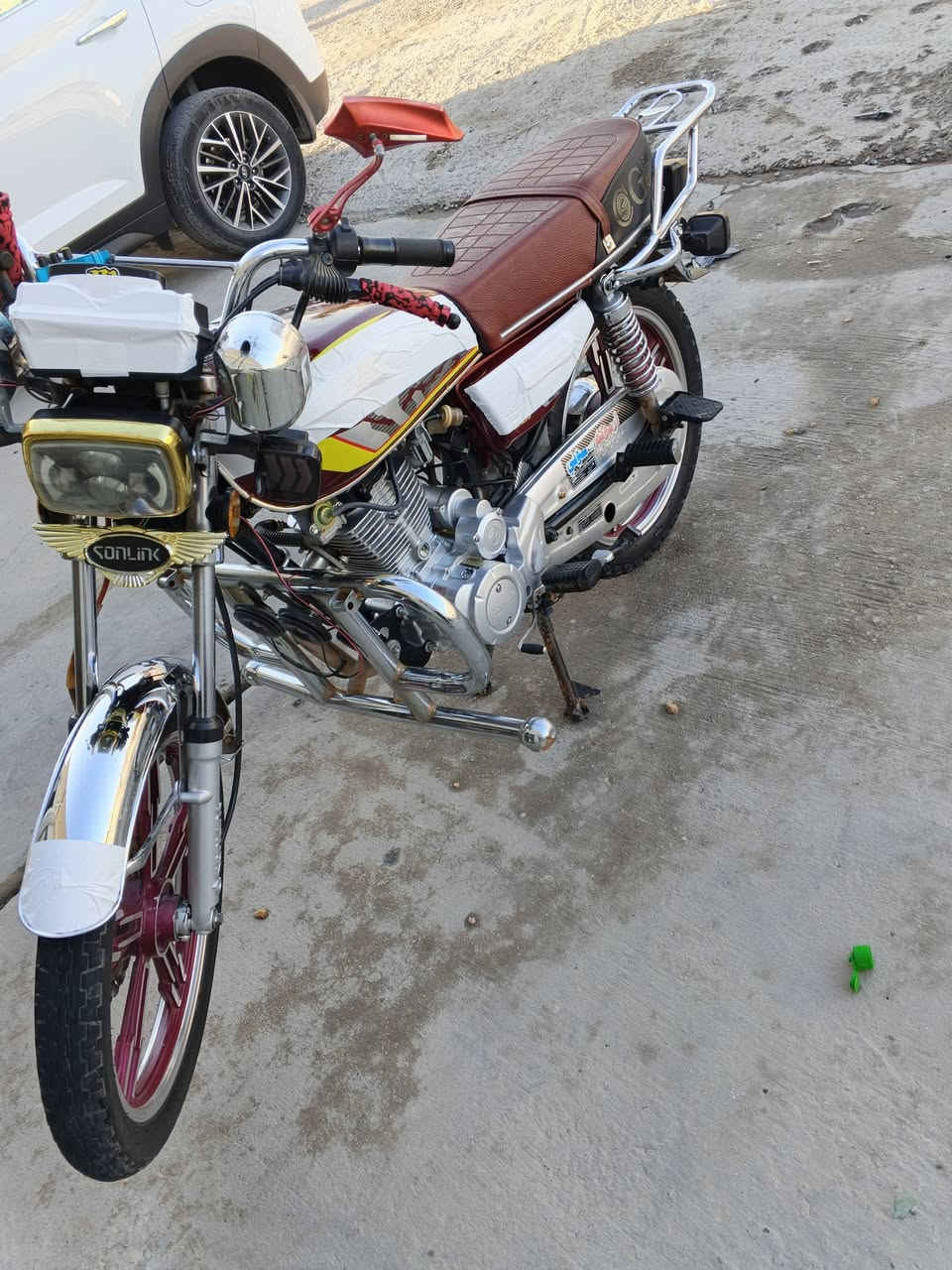 دراجه سولنك  5كير محرك 200cc
موديل 2024 دراجه كامله مكمله وخير من الله 
كلهة بلادي بعدهة جديده

‏‪***********‬‏
