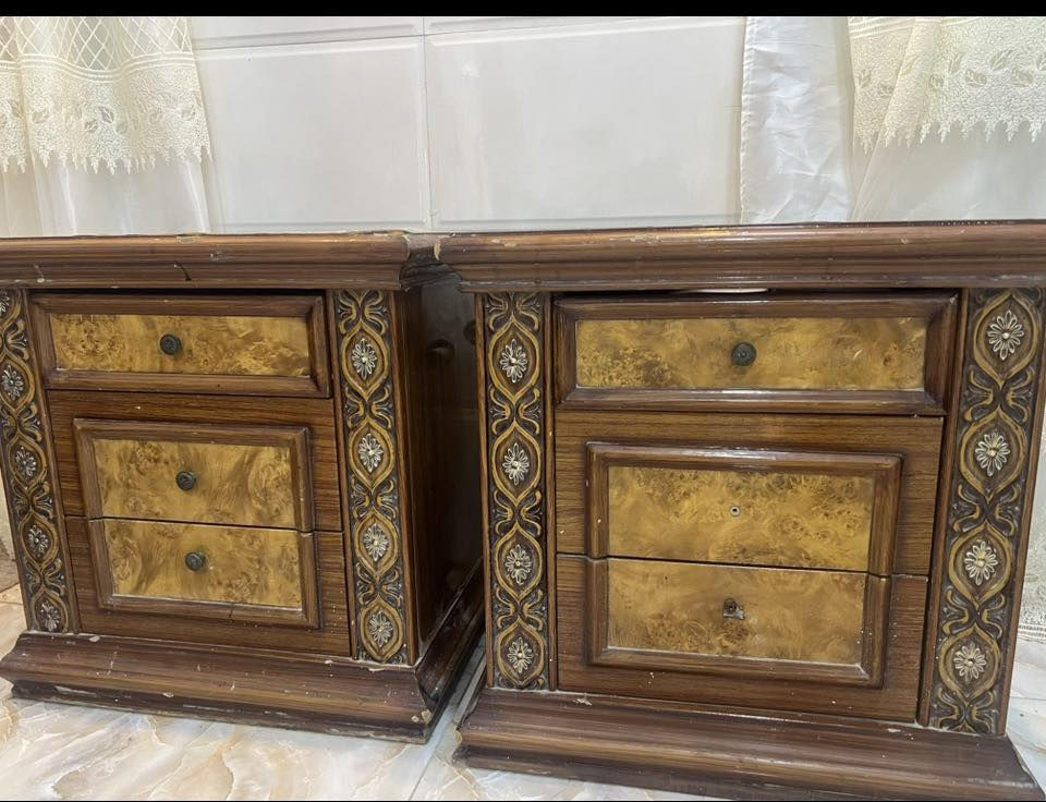 كومديات  عدد ٢ سعرهن ١٠ الاف  مكانهن الغزالية


**إذا كنت صاحب هذا الإعلان وتريد حذفه لأي سبب، رجاءا أرسل رسالة إلى الدعم الفني**