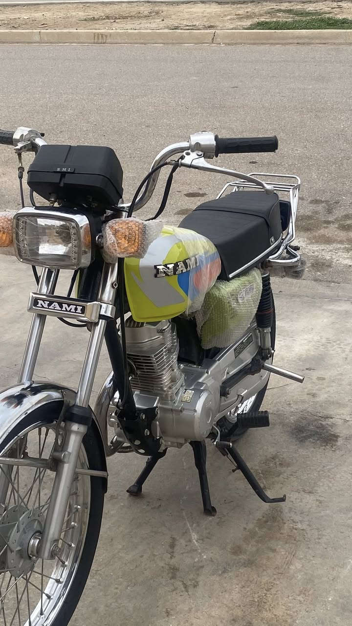 السلام عليكم 
دراجة نامة شلامجة موديل 24 أوراق بيها كهربائيات كلها شغالة دبلات ويالة جدد مكينة خير من الله دراجة نضيفة ومابيها نقص مكاني ديالى بلدروز السعر خاص او الاتصال ***********
