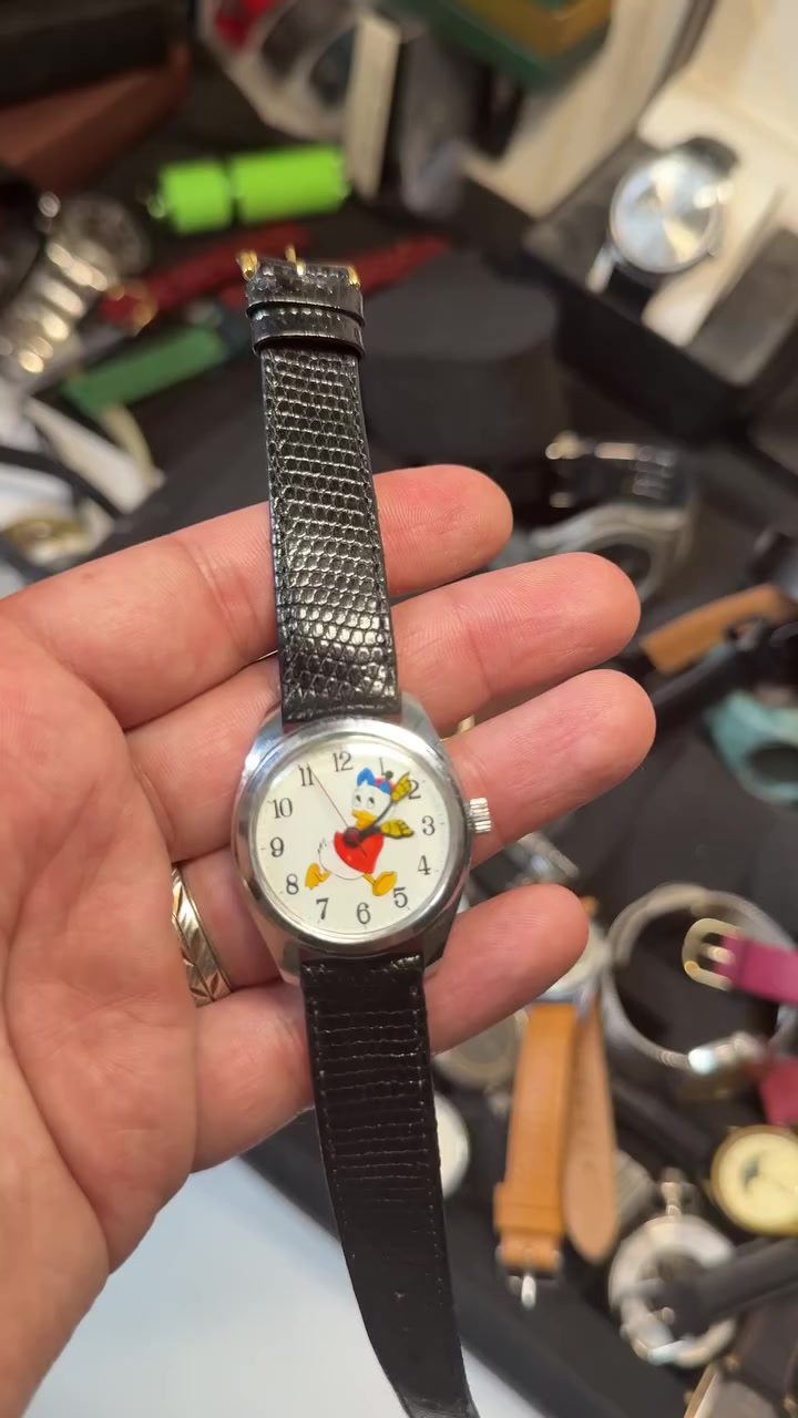 ساعه دزني نصب تكويك

قطرها 32
ساعه جميله بشكل

سعرها 35 الف 

وقتها مضبوط


**إذا كنت صاحب هذا الإعلان وتريد حذفه لأي سبب، رجاءا أرسل رسالة إلى الدعم الفني**