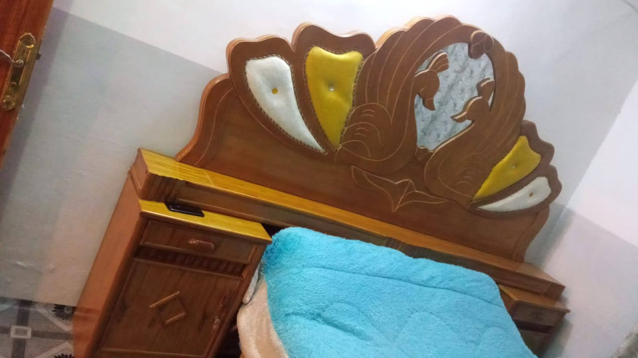 سلام عليكم البيع تسكتم درجه أوله السعر 700ونتصل ودلل*********** مكان بابل كفل
