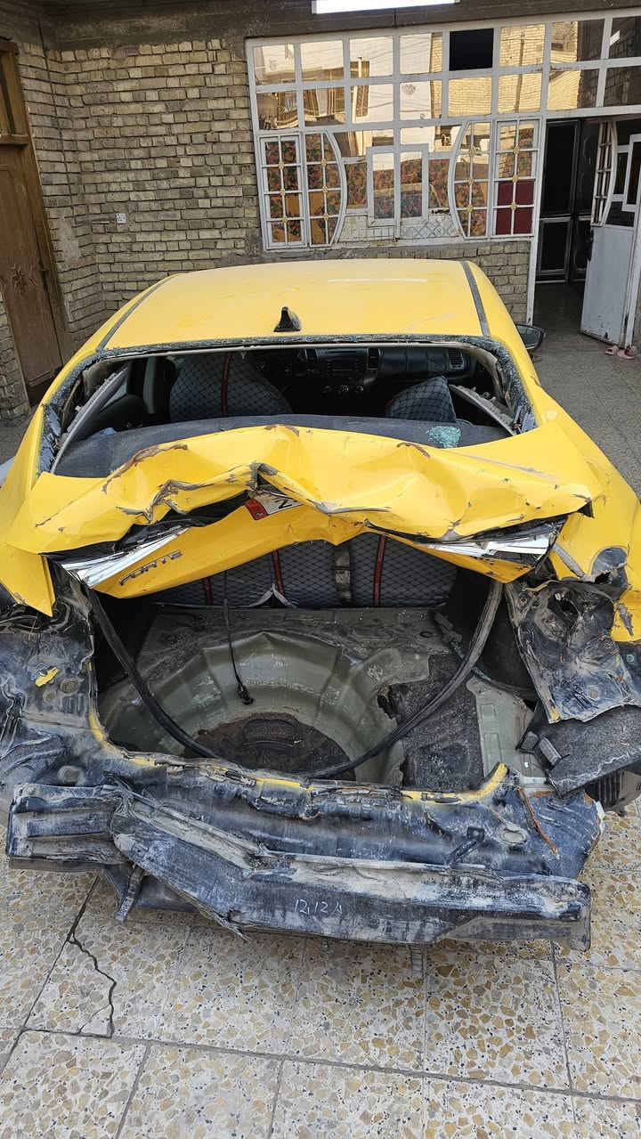 السلام عليكم فورتي 2015 للبيع السياره تمشي ابيع على حادثها السعر 65$
‏‪***********‬‏
