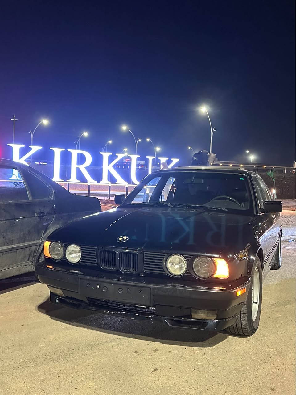سلام عليكم اخوان سيارة bmw للبيع 
سيارة موديل 1991 و مواصفات سلايد جامين كهربائية محرك 528 گير توماتيك سيارة مكوفل كفالة عامة سبوغ للجمالية فقط و بيها شوية جاملخ خلفي سكن بي ظربة خفيفة و سيارة جسم كامل عل بلاد 
و سيارة سنوية جديد لحد 2030 جديد و بسمي و دعامية ل دعامية بشرط 
و سعر ٧٨ ورقة او بيها مجال لطيبين 
*********** كركوك, العراق
