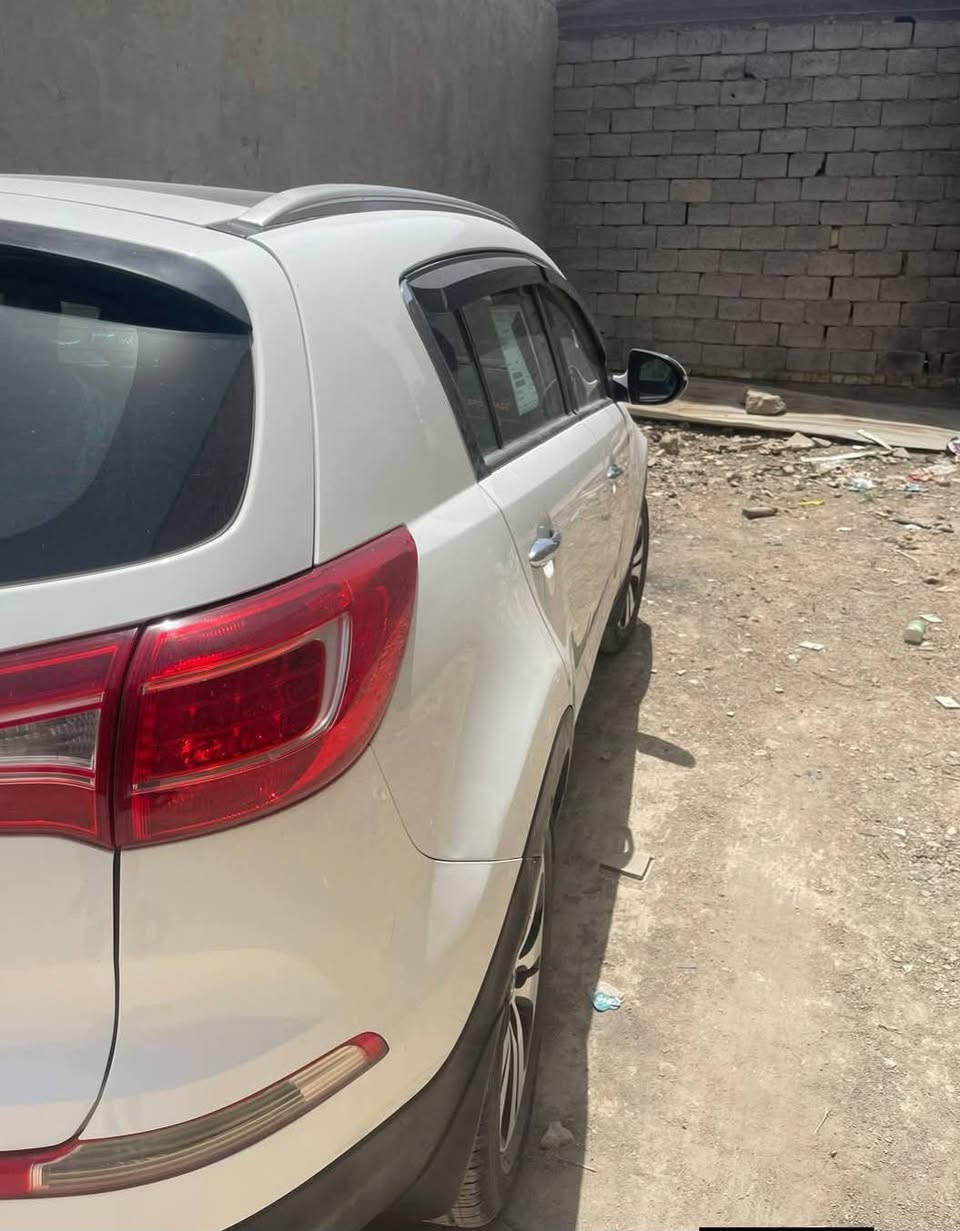 سلام عليكم
للبيع سبورتنج  2014 خليجي محرك 2000دوش سياره بسمي تحويل ثاني يوم رقم وسنويه وهزه جديد رقم بغداد عنوان بغداد المشتل السعر 150$ الاستفسار على الرقم 
*********** او واتساب
