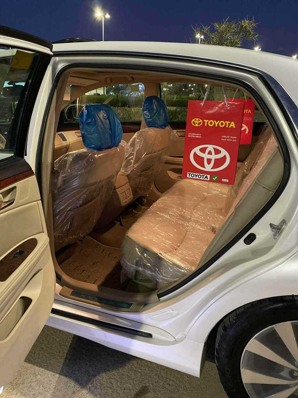 توێتا ئەڤەلۆن ٢٠١٢ فولل مواسفات قەباخ ڕەش    شەش سیدی یەک چاملخ بۆیاخە بۆ ژورێ بێ ئیرباگ لەگەڵ سێ پەڵەی بچوک سارد .. کۆبۆنی بانزینی کەرکوکی هەیە .. 
هەموو شتی بەشەرت 

*********** 

پەیوەندی بکەن بە ساحێبی
نرخی ٢٠٥$ مامەڵە شمشمل, السليمانية
