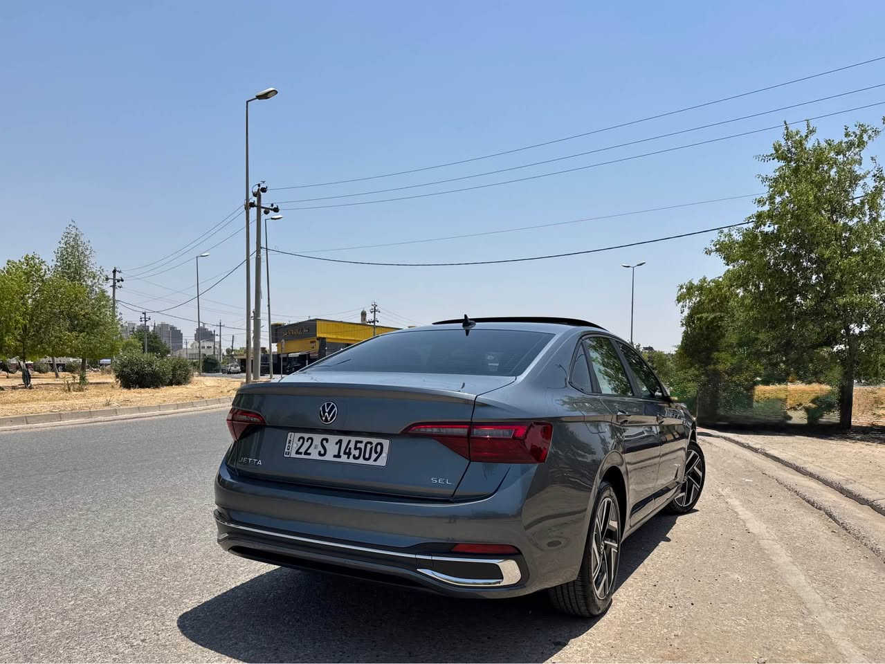 ‏Volkswagen Jetta SEL premium
2023
فول فول مواصفات قەپات
پێشو پشت کەپس 
کوشن خەزن 
کوشن گەرم 
گێچ دیجیتال 
ناو ٧ رەنگ 
پانۆراما
زۆر مواصفاتی ترر….
(رادێتە و بوابە و  پێش کەپس بیلادیە)
صبوغ ( بۆنیت ) 
ايرباگ(توکمە+سوكان+دشبول)بە شەرتی فەحس بلادیە

‏43,000mi رۆشتوە 

‏‎عربی: JETTA SEL 2023
‏‎فول فول مواصفات 
ضرر( بونيت بدون دواخل )
ايرباگ(تكمة+سوكان+دشبول)بشرط فحص بلادي

سعر 169$ مەجالێکی كەم
‏***********   whats App- viber أربيل, العراق


**إذا كنت صاحب هذا الإعلان وتريد حذفه لأي سبب، رجاءا أرسل رسالة إلى الدعم الفني**