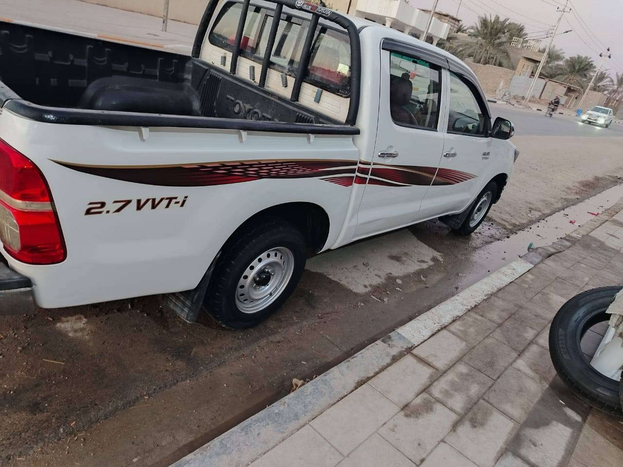 سلام عليكم للبيع هايلوكس للبيع موديل٢٠١٢ ***********
