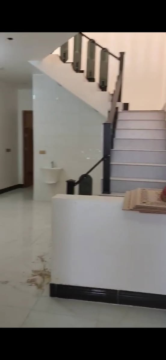 مرحبا مشتملات لبيع بناء حديث من طابقين في الخاجيه قرب السوق الجديد المساحه ١٠٠م الواجه ٥ والنزال ٢٠ الاتصال على الرقم ***********
