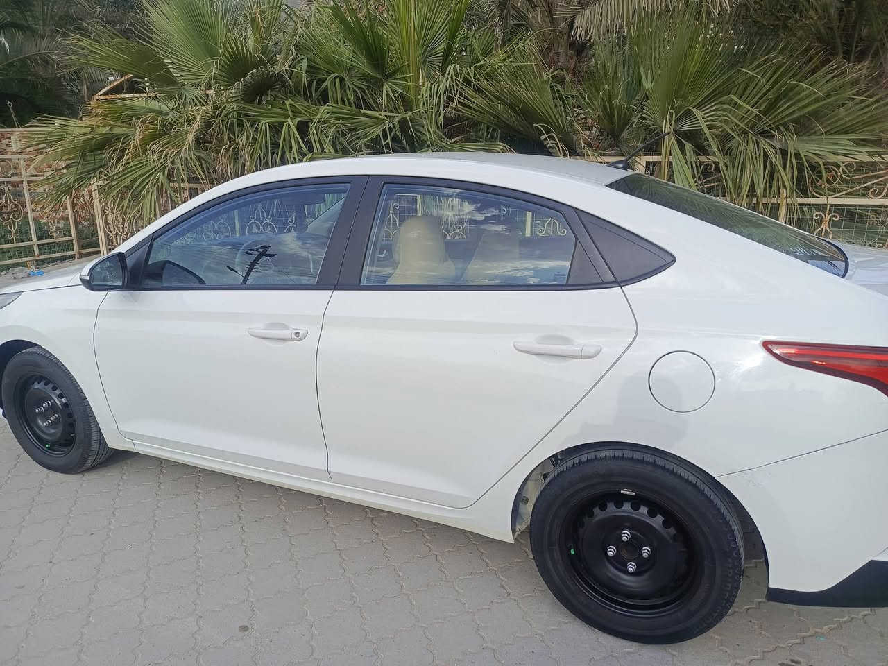 السلام عليكم...
اكسنت مديل 2021 ...محرك 1600...رقم اربيل حلو ومميز
السياره كفاله ما عده الدعاميه الخلفيه مصبوغه...وبيه شوي بارد موضح بالصوره...مكان السياره البصرة قضاء الزبير
رقم الهاتف ***********
السعر.. 135$
