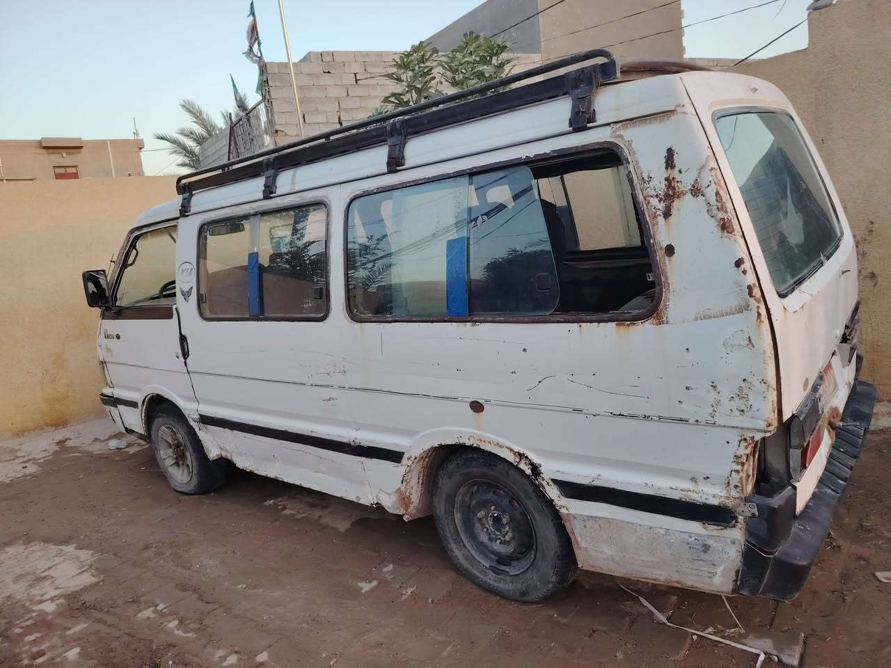 السلام عليكم كيه بستا ميكانيك كله جديد شواصي نضاف ما بيهه اي نقص  وصاحبهه موجود يمنه سعر 12 وبيهه مجال *********** مكاني ديالى الخلص
