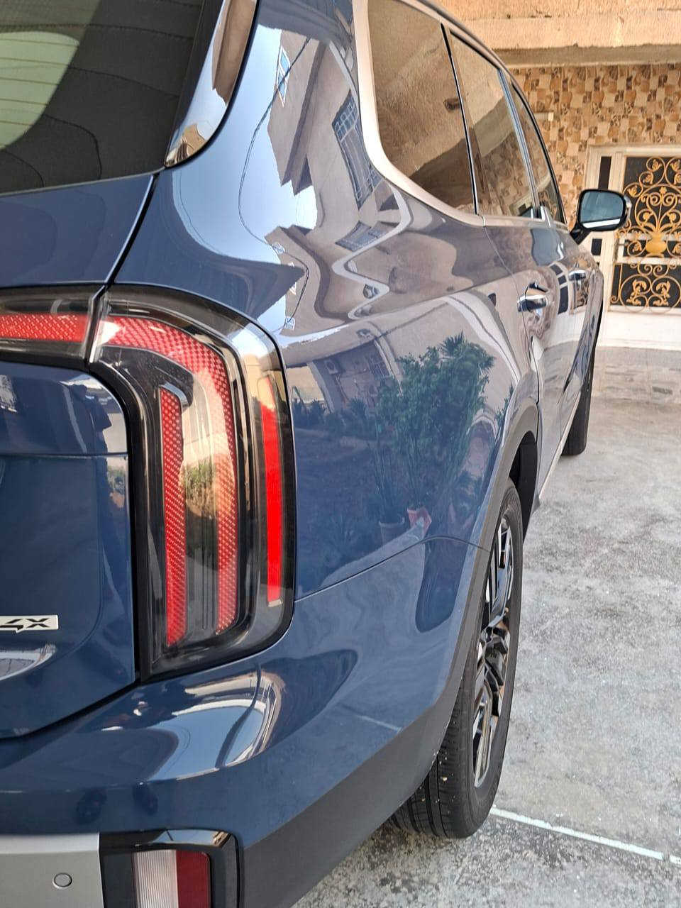 كيا تيلورايد 2023 أمريكي
الحادث/تبديل بنيد بدون دواخل ،لغد وشاصي سليم كما في الصور 
المواصفات:
-فول لمتد 
-بنوراما 
-كراسي جلد منفصل ،تدفئة تبريد
-المقاعد كهربائية لون ابيض
-شاشه متصله 
-5 كاميرات 360 
-رادار ،نظام نقاط عمياء،حساسات امامي خلفي 
-وضعيات قيادة (sport,Eco,Smart) 
-بصمة دخول وتشغيل ،تشغيل عن بعد 
-جنطه كهربائية

السعر 300$ بي مجال بسيط 
العنوان بغداد 
رقم الهاتف :***********
