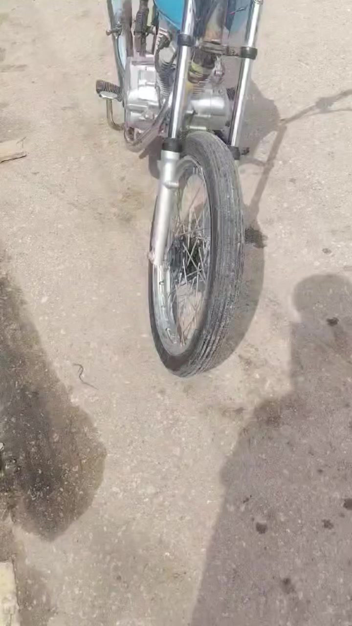 عمي سلام عليكم دراجه للبيع نضيفه شوفت عينك السعر 325وبيه مجال كلك كلك كلك قليل شراي تفضل خاص او اتصل علا رقمي ***********
