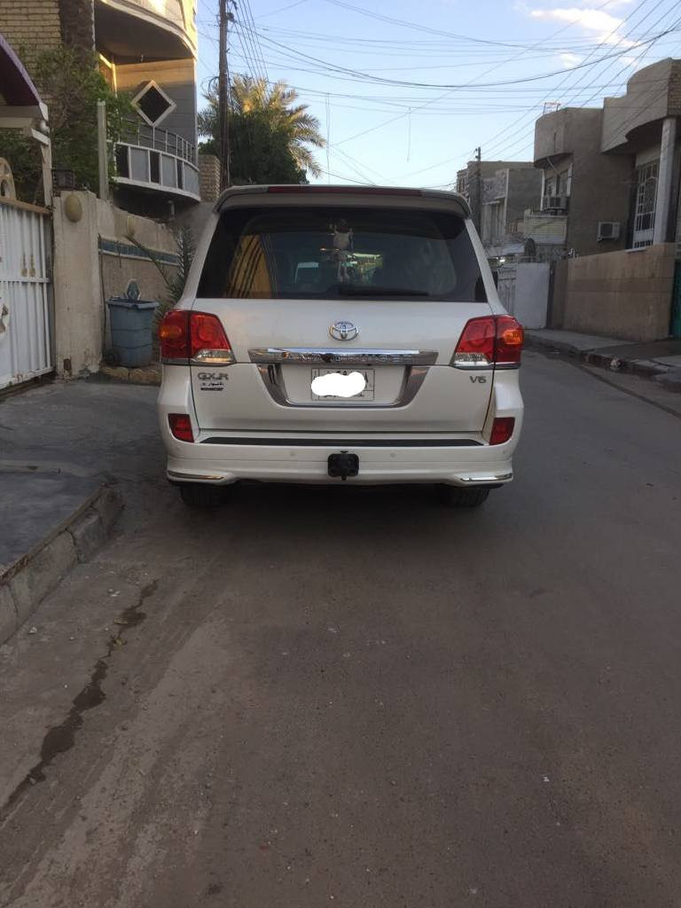 للبيع جكساره موديل 15ماشيه 109الف فطيم بدون حادث بدون صبغ فقط قليل بلدعاميه سياره جديده رقم بغداد بأسمي  سياره جانيها أكثر من 3سنوات  للاتصال *********** السعر  440،.،،$. عنواني بغداد السونار موجود ويه الصور . سياره جديده ماتصرف عليها ولا فلس ،ومواصفاته معروفة.
