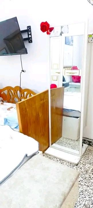 ‼️غرفة نوم تركي للبيع
◽️عشرة 10 قطع 
◽️عرض كنتور ٢٥٥سم  + ملحق الكنتور ٨٥سم
◽️ارتفاع كنتور. ٢٢٠ سم 
◽ ظهر  خشب بلوك 
◽️انارة كومديات 
◽️سرير مخزن  جك مساحة تخزين واسعة 
◽شازلون  تخزين احذية 
◽ مرآة قيافة كبيرة
◽ملحق دولاب تخزين 
◽ الغرفه وتر بروف مقاومة للماء
سعر900 بيها مجال
عنوان حي قدس الثانيه يم بانزيخانه تاج نينوئ


**إذا كنت صاحب هذا الإعلان وتريد حذفه لأي سبب، رجاءا أرسل رسالة إلى الدعم الفني**