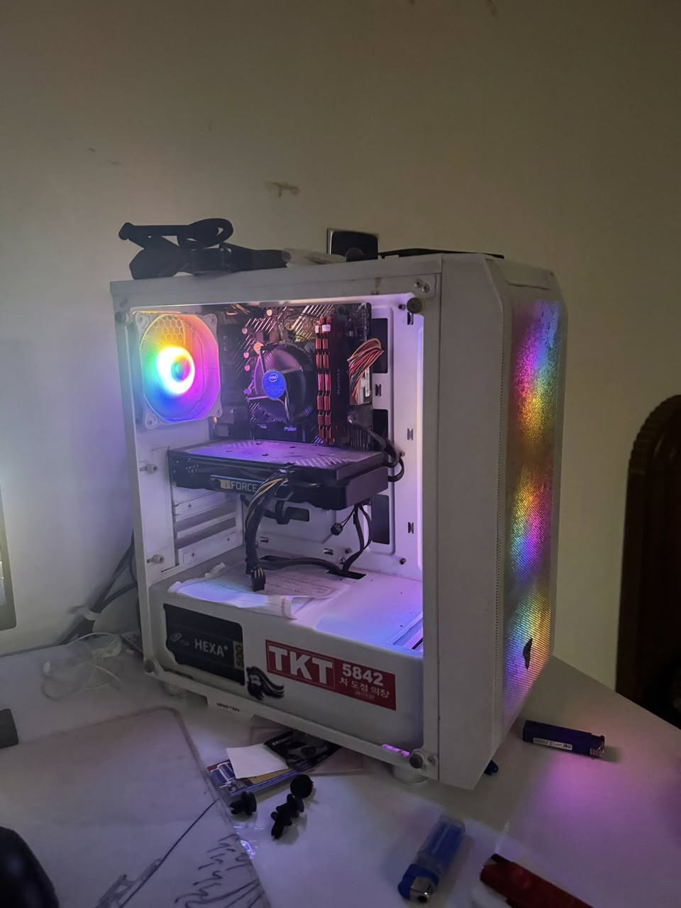 سيت اب كامل للبيع
موس 8k
كيبورد اتارك شارك 8k
شاشه msi 180hz
ميز ابيض بلكامل 
مواصفات الحاسبه 
I511300
Ram 16
1660 super 
Power 500
M.2 1t 
Hhd 1 t
يوبي اس 1500 
رافع فولتيه 1kv 
كلهن للبيع بيعه وحده مابيع مفرد 
السعر 700 قفل ربع ما تنزل 
***********
