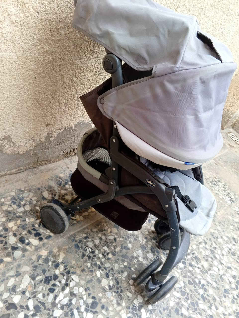 اغراض للبيع الاسعار اسفل الصوره المجمده الماطور عطلان فقط وكلش نظيفه لا يوجد توصيل اليريدهن يراسلني على هذا الرقم
*********** المكان البلديات
