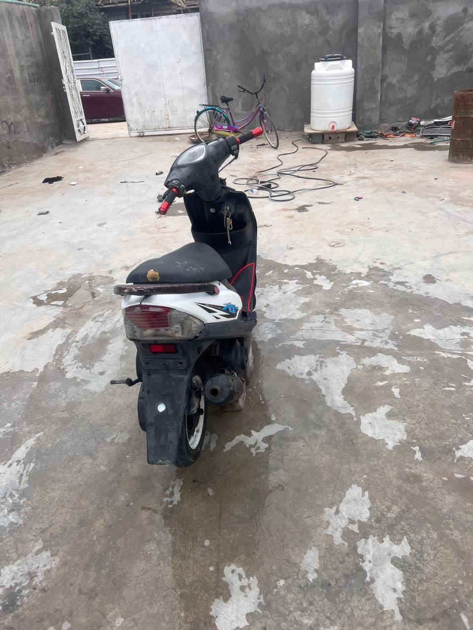 دراجه ماكس للبيع عدله مكينه مجفته مره وحده وكلشي شغل بيهاا عده لايت وسلف السعر 600 وبيهااا مجال الطيبين رقم الهاتف ***********
