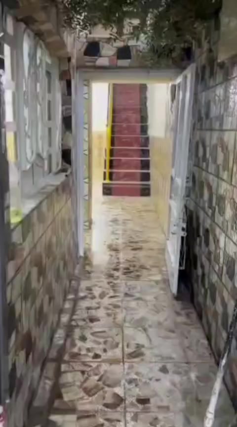 سلام عليكم 
بيت للبيع 78متر مسلح يحتوي عله 2غرف نوم مطبخ وصاله وخدمات 
الموقع بغداد الحريه محله 426
السعر 145
نستقبل كافه العروض والمساحات
***********
***********
