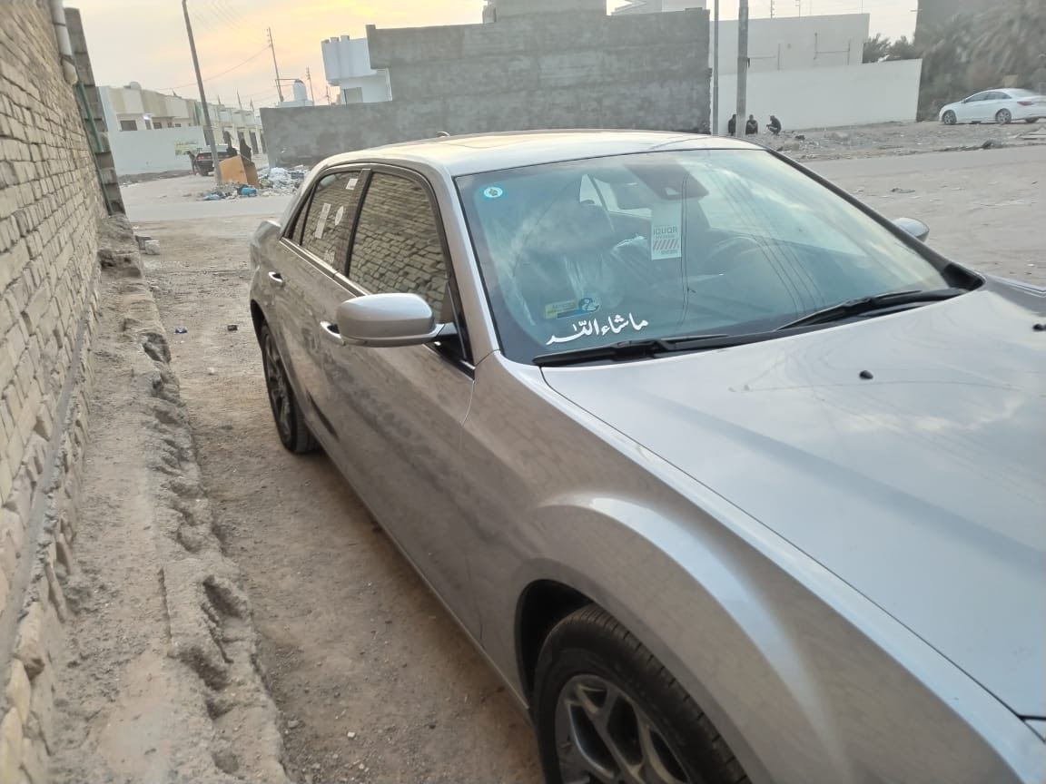 السلام عليكم اوباما 2018معلايه 22سياره كفاله عامه وفول مواصفات كلش مكينه ب3600 سياره باسمنه السعر 175وبيها مجال مكان السياره بصره 
رقمي ***********
